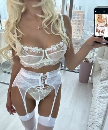 Страстная и нежная, я готова исполнить все твои сокровенные фантазии. У меня много опыта и я знаю, как доставить удовольствие. Позволь мне показать тебе новые грани наслаждения. Мои фото 100% реальные, и я уверена, что они тебя заведут. Встреча со мной станет незабываемым приключением, которое ты захочешь повторить снова и снова. Жду тебя в Москве, чтобы наше свидание стало настоящим фейерверком страсти. 🔥💋 2572, 28 лет