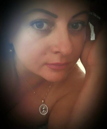 Я креативная, страстная и опытная индивидуалка, готовая исполнить все твои сокровенные желания. Мои нежные руки и умелый ротик доведут тебя до безумного удовольствия. Я мастерски владею различными техниками массажа и обладаю безграничным талантом в искусстве соблазнения. Ты можешь рассчитывать на то, что я буду с тобой полностью откровенна и преданна. В моих объятиях ты почувствуешь тепло и страсть, которые никогда не забудешь. Можете узнать больше обо мне и увидеть мои фото на моей странице. Удовольствие ждет тебя, так что не упускай момент и приходи ко мне прямо сейчас! 💋💃🌹 7561, 28 лет